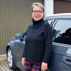 Alltagsbegleitung in München – Spaziergang mit älterem Mann im Park.